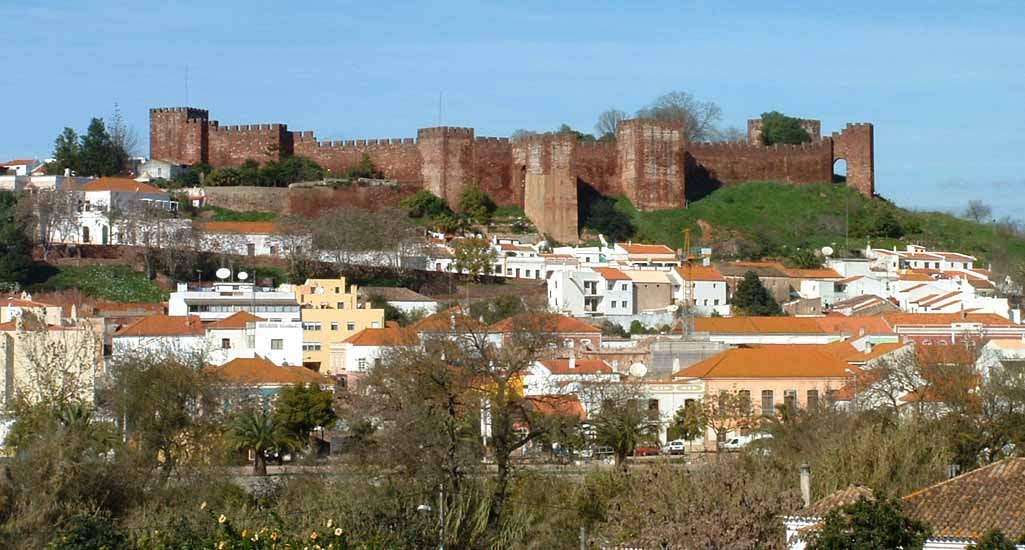 Escursione di intera giornata per visitare i luoghi storici dell'Algarve in partenza dalla regione di Tavira.